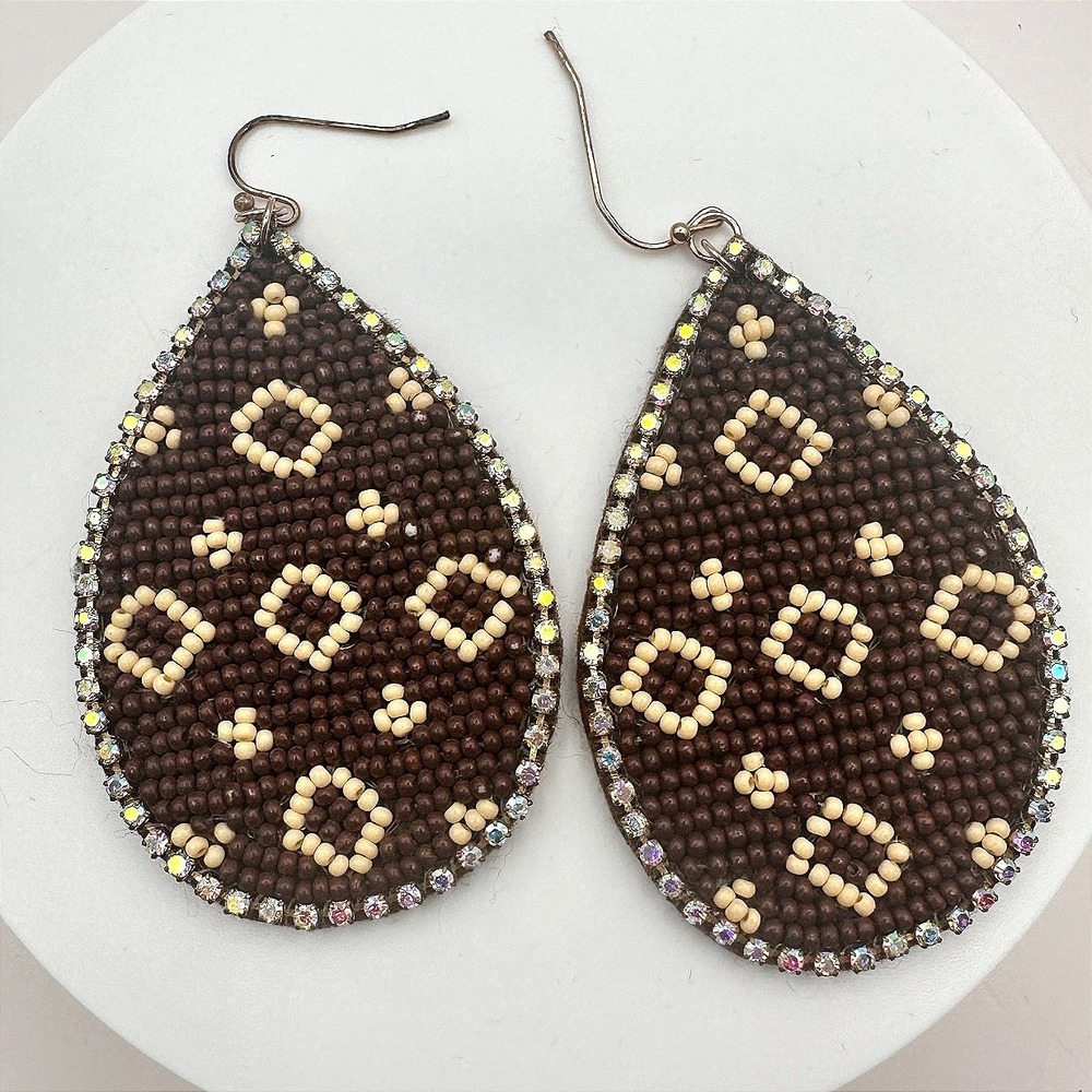 Vintage 90s Brown Cream Beaded Teardrop Dangle Earrings Women's Classic Jewelry